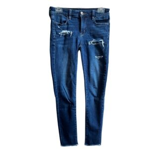 American Eagle Next Level Stretch Distressed Jegging. Size 4 Short.